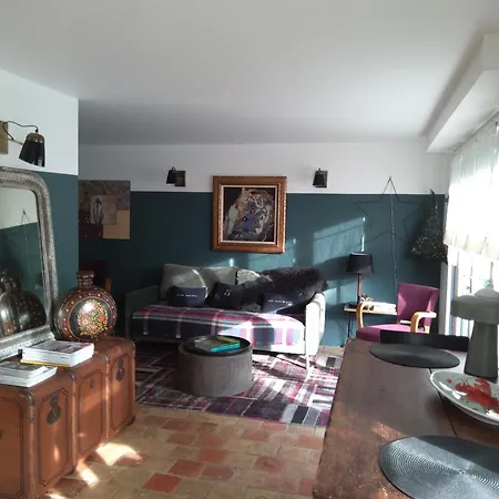 Дом отдыха Apres La Pluie ....